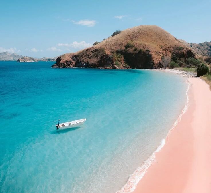 5 Pantai Terpilih sebagai yang Paling Cantik di Dunia! Indonesia Unggul dalam Daftar Ini