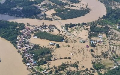 Banjir Hebat Kehilangan Rumah menjelang Idul Fitri, Ratusan Keluarga Terdampak di Kota dan Kampung
