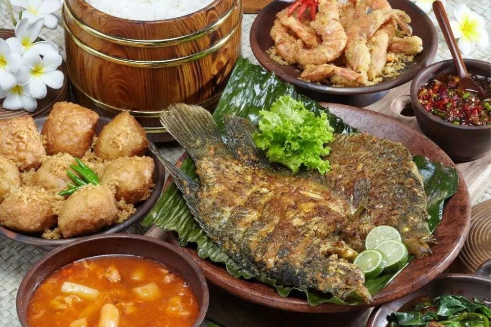 23 Rekomendasi Tempat Makan Murah dan Legendaris di Bandung