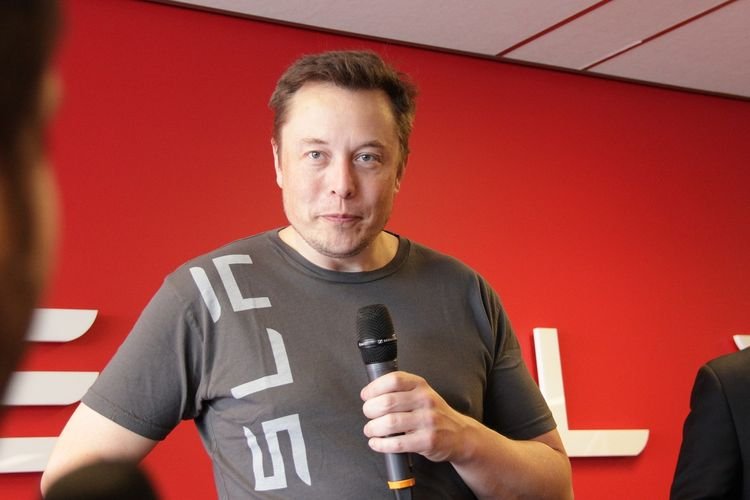 Elon Musk Jual X ke xAI: Cerdas Buatan Baru Mengambil Alih!