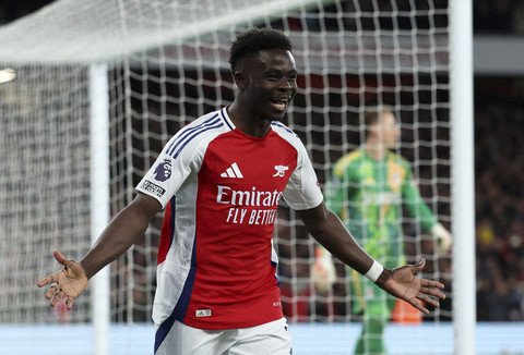 Foto: Bukayo Saka Bersinar, Arsenal Taklukkan Fulham di Liga Inggris